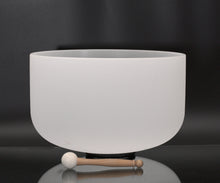 Cargar imagen en el visor de la galería, Cuenco de cristal de cuarzo 16&quot;